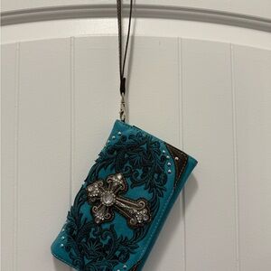 Source Unknown Teal and Black Wristlet Clutch